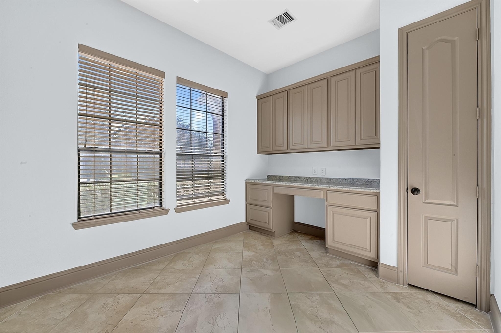 6223 Duke Trail Lane - Photo 38