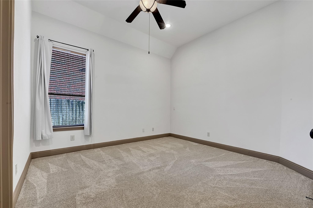 6223 Duke Trail Lane - Photo 33
