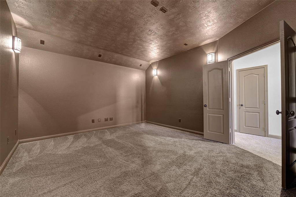 6223 Duke Trail Lane - Photo 6