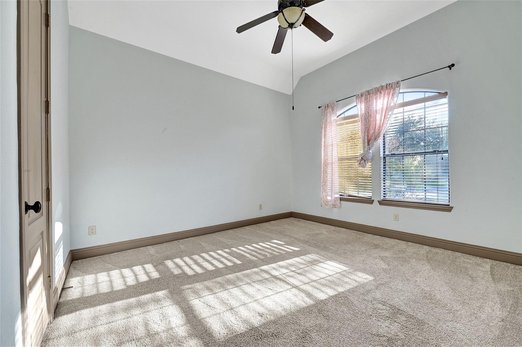 6223 Duke Trail Lane - Photo 34
