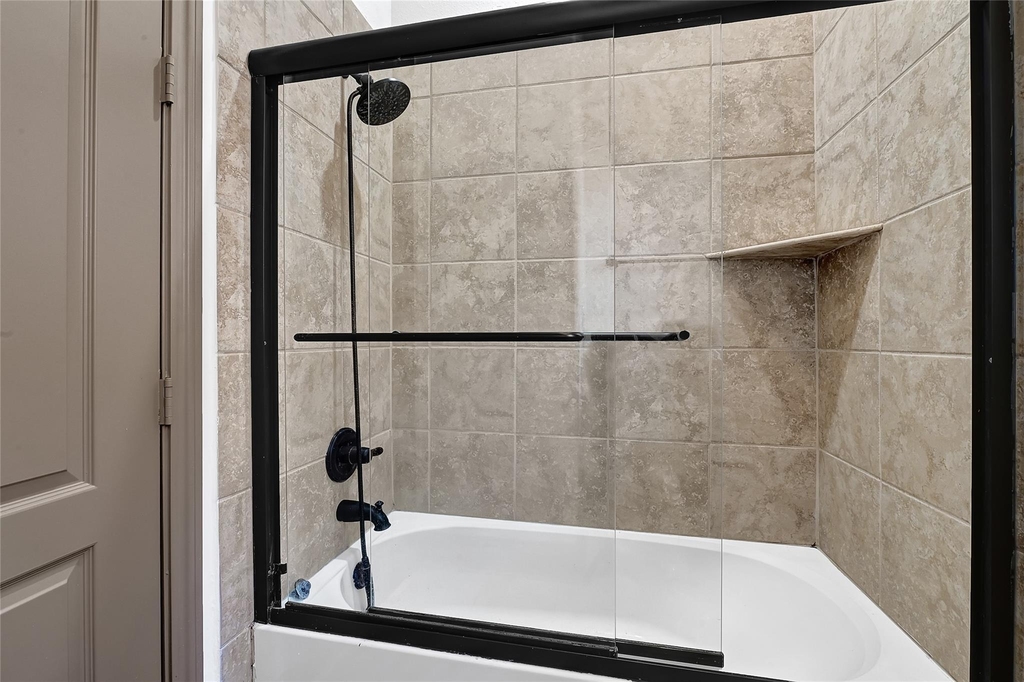 6223 Duke Trail Lane - Photo 37