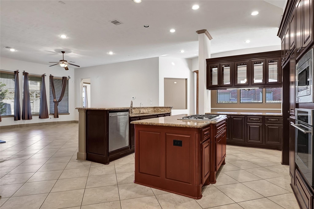 6223 Duke Trail Lane - Photo 9