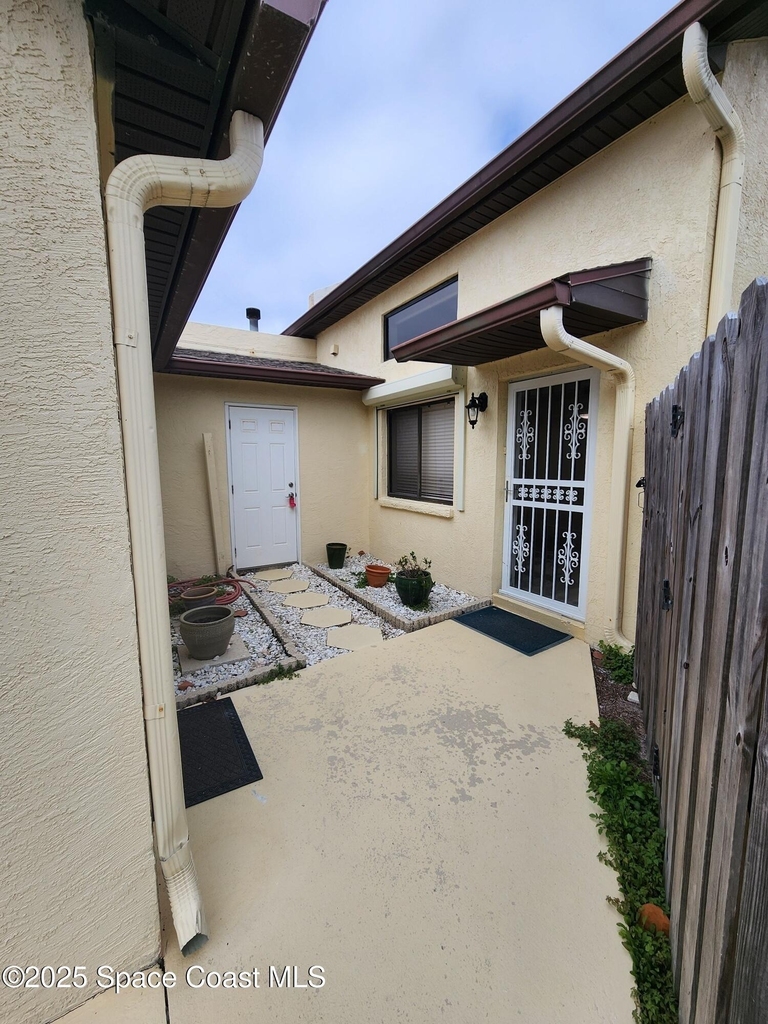 304 Wilson Avenue - Photo 0