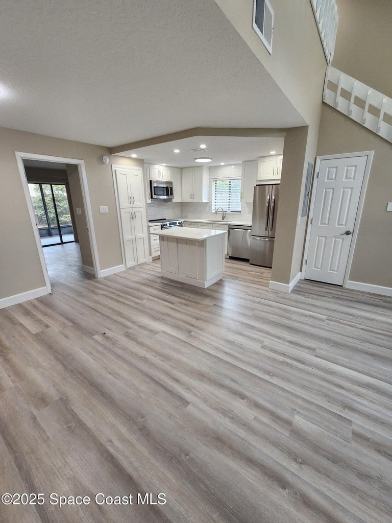 304 Wilson Avenue - Photo 5