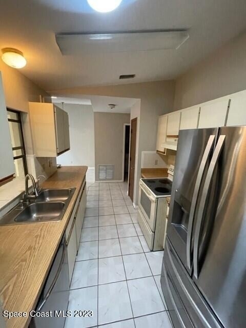 356 Pipit Street Ne - Photo 3