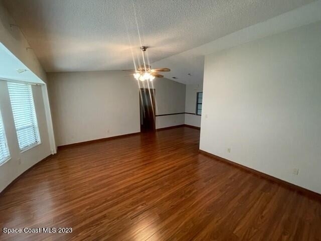 356 Pipit Street Ne - Photo 7