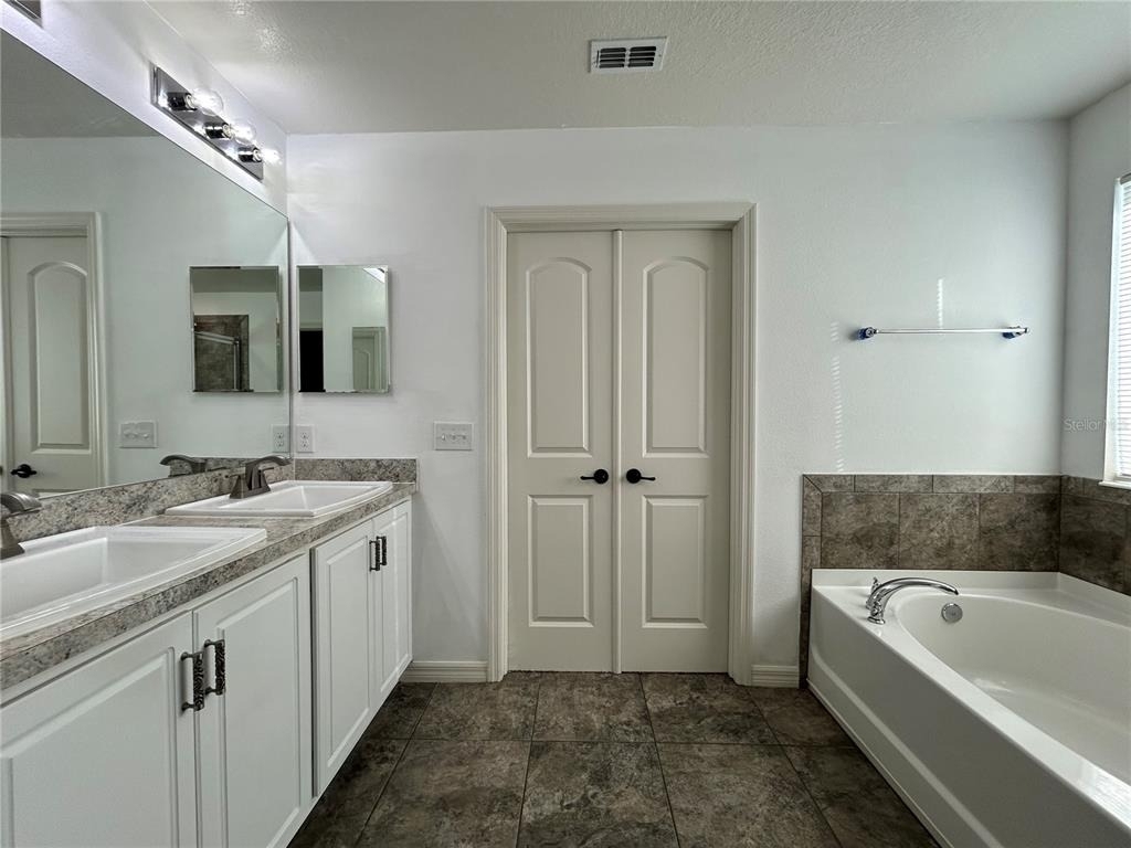 10638 Aldo Moro Drive - Photo 18