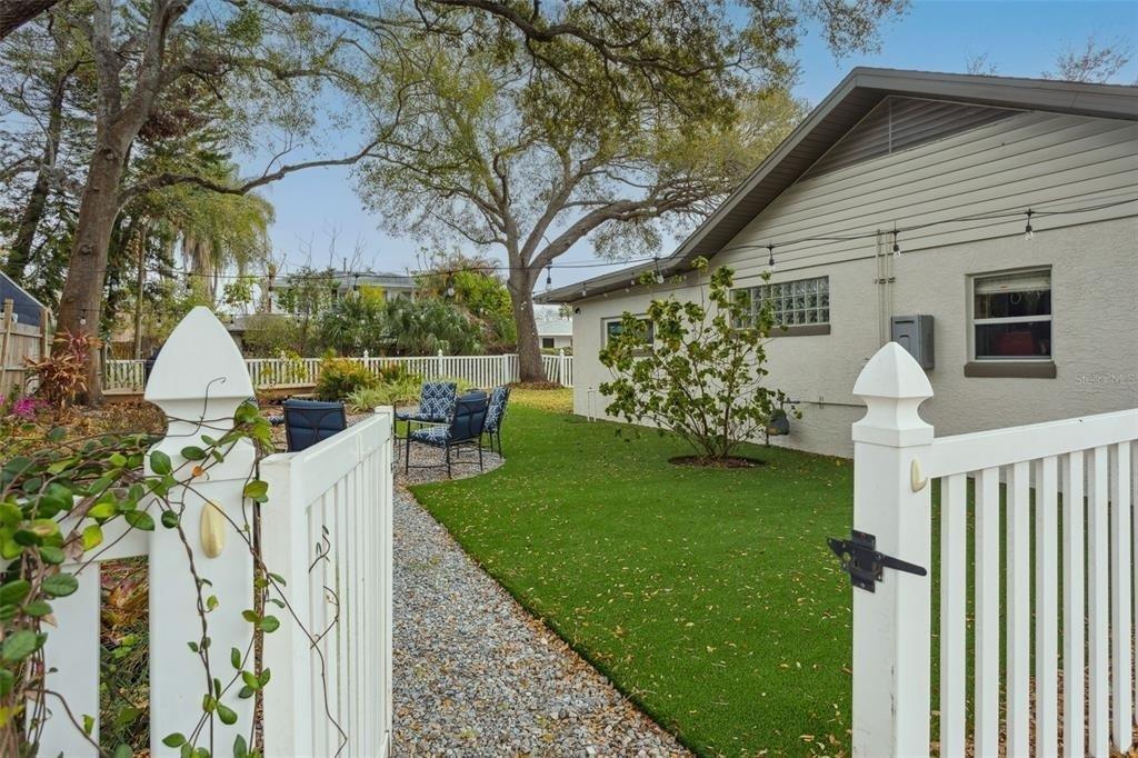 2603 N Ridgewood Avenue - Photo 3