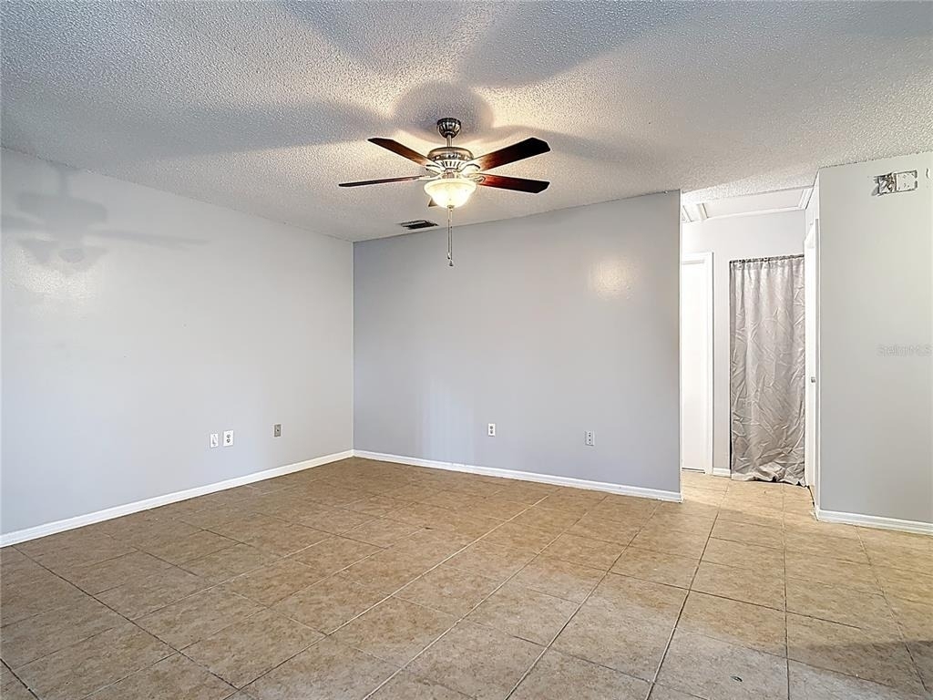571 Hunter Circle - Photo 7