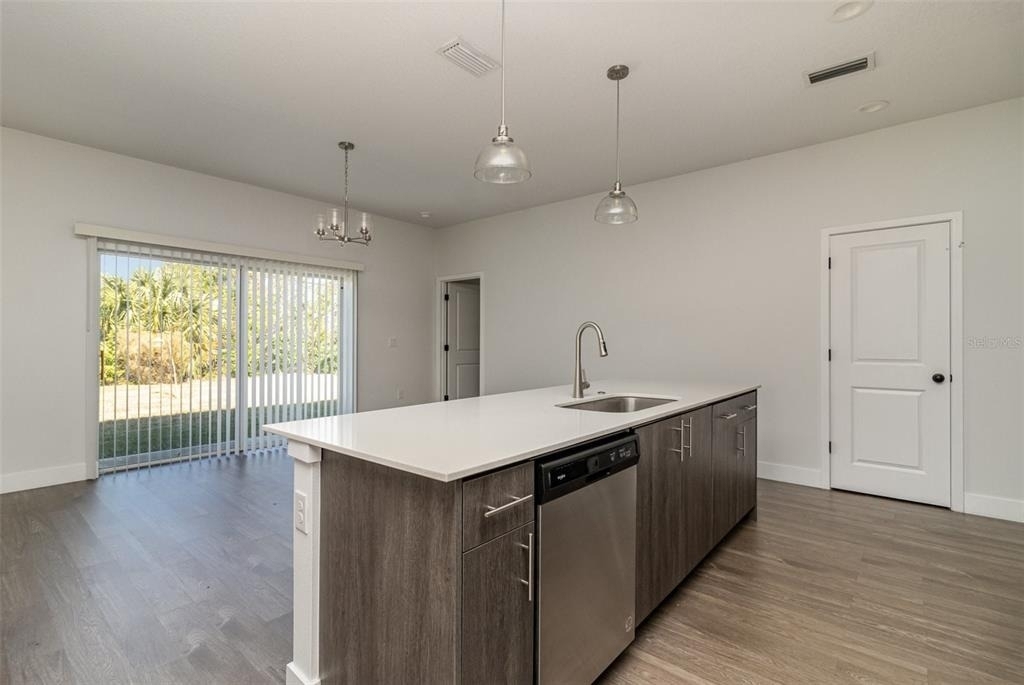 1213 Waterford Street Se - Photo 8