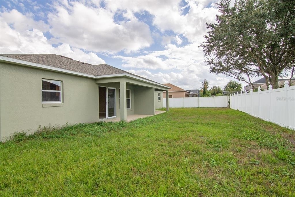 402 Bridgewater Court - Photo 11