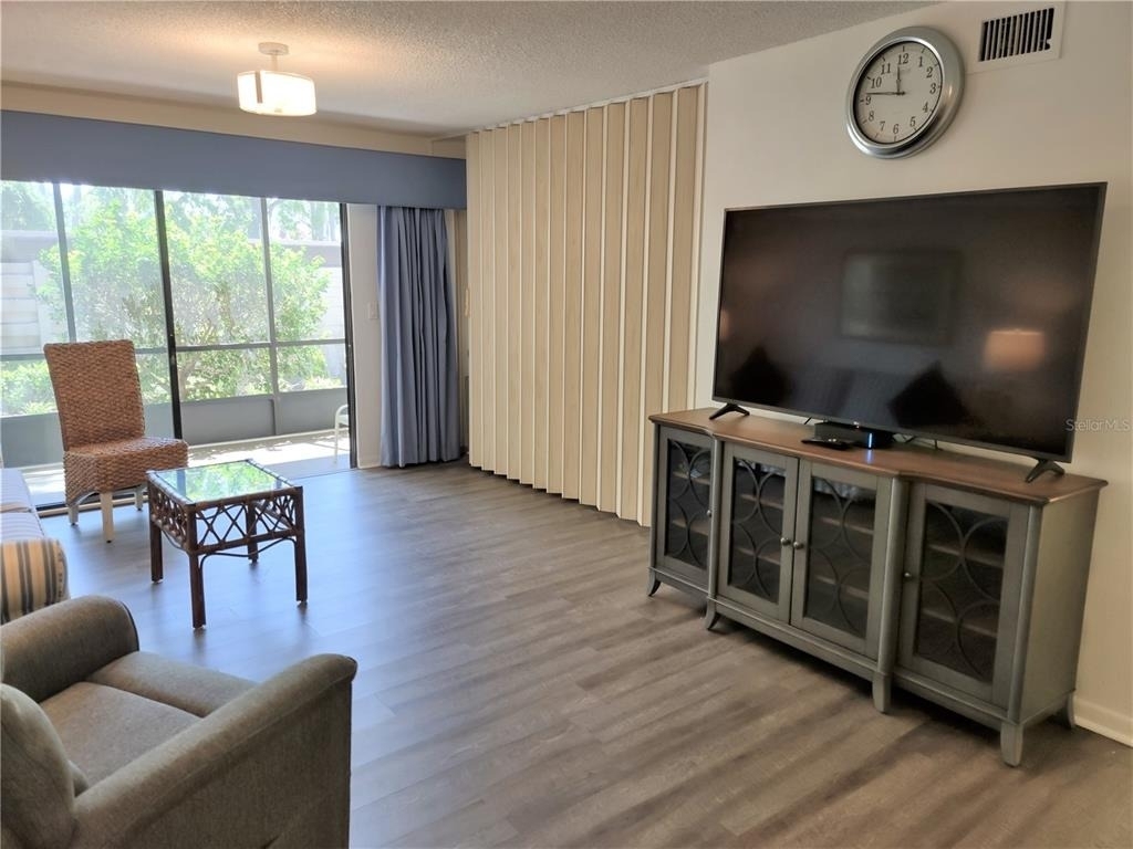 650 Bird Bay Drive E - Photo 4