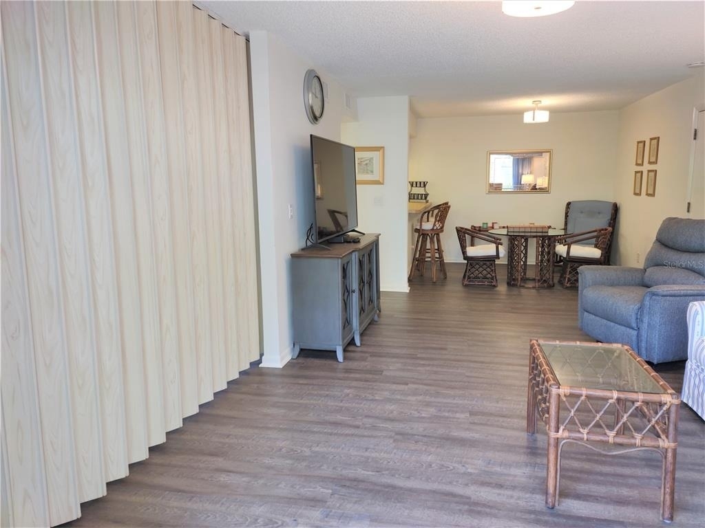 650 Bird Bay Drive E - Photo 7