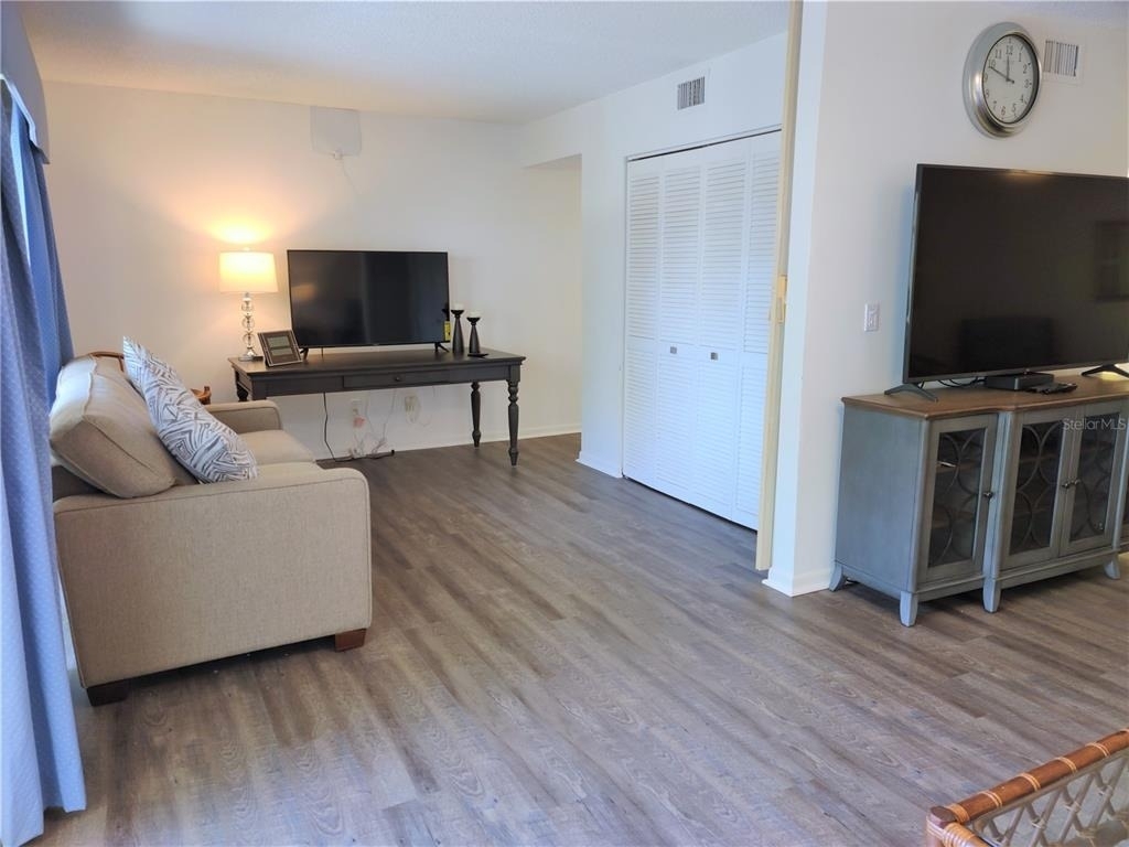 650 Bird Bay Drive E - Photo 9