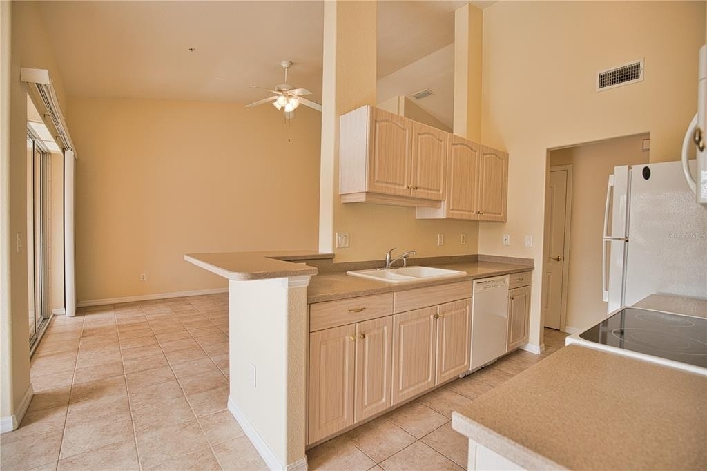 150 L Pavia Boulevard - Photo 12