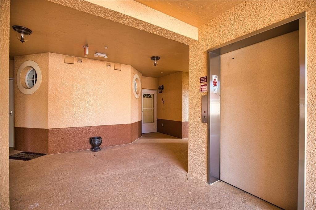 150 L Pavia Boulevard - Photo 3