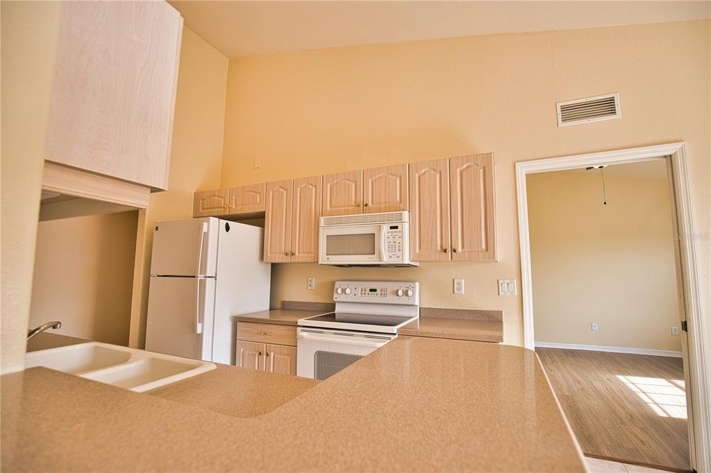 150 L Pavia Boulevard - Photo 14