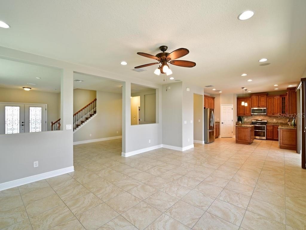 8031 111th Terrace E - Photo 9