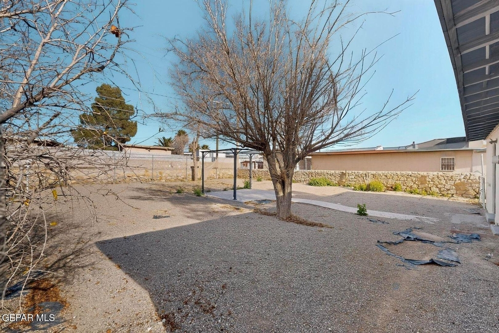 6203 Trowbridge Drive - Photo 21