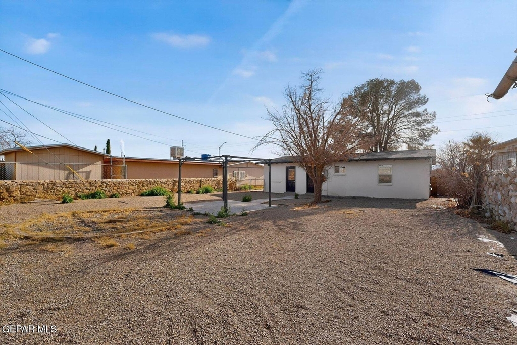 6203 Trowbridge Drive - Photo 20