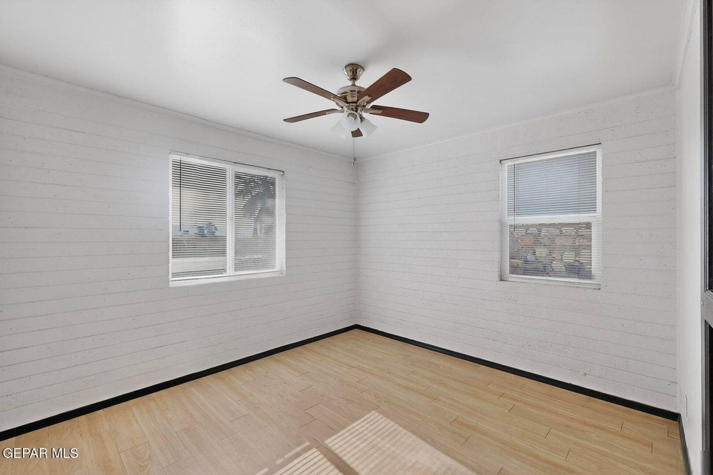 6203 Trowbridge Drive - Photo 10