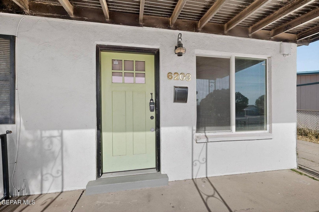 6203 Trowbridge Drive - Photo 2