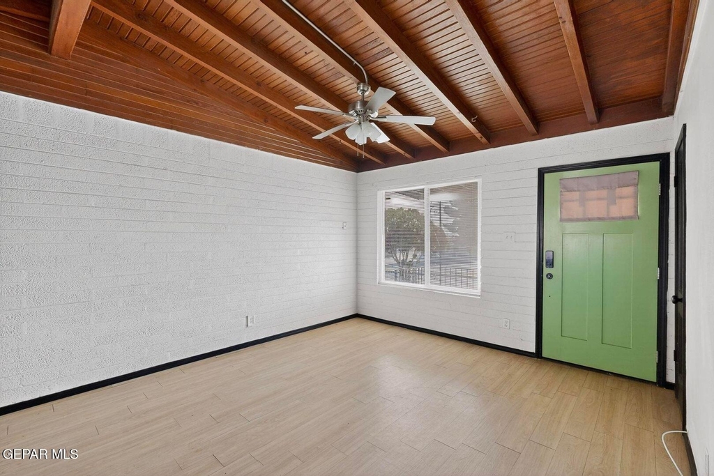 6203 Trowbridge Drive - Photo 3