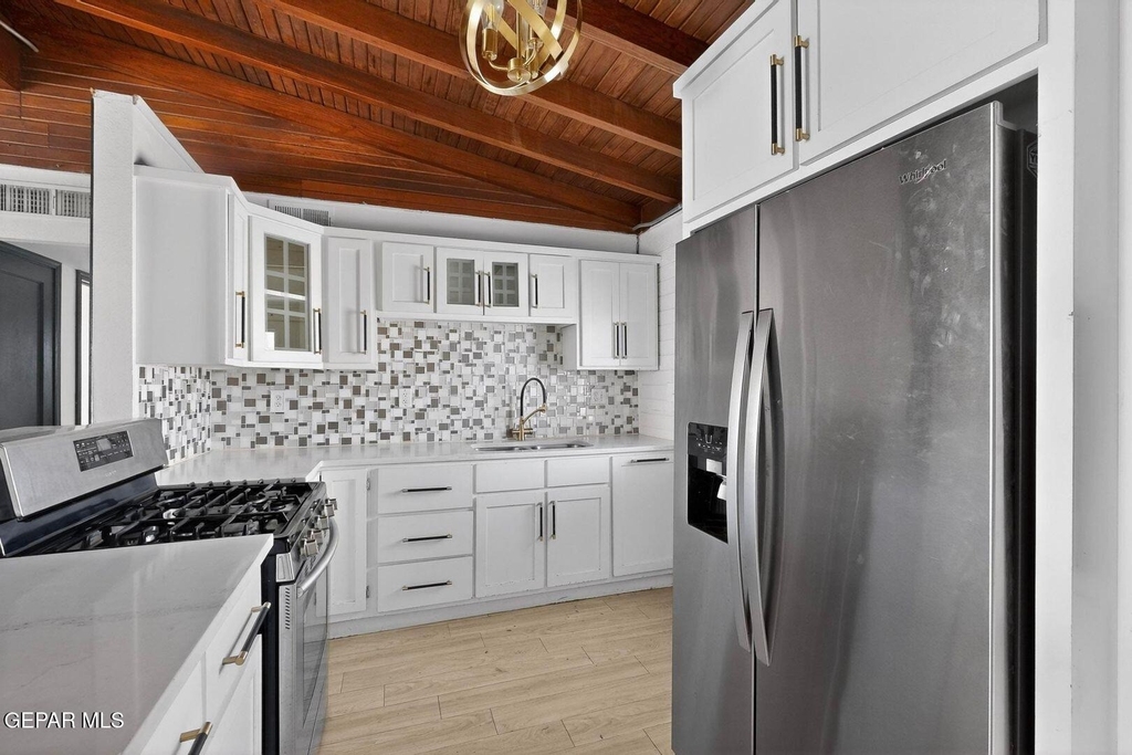 6203 Trowbridge Drive - Photo 7