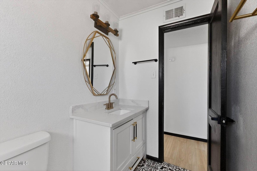 6203 Trowbridge Drive - Photo 12