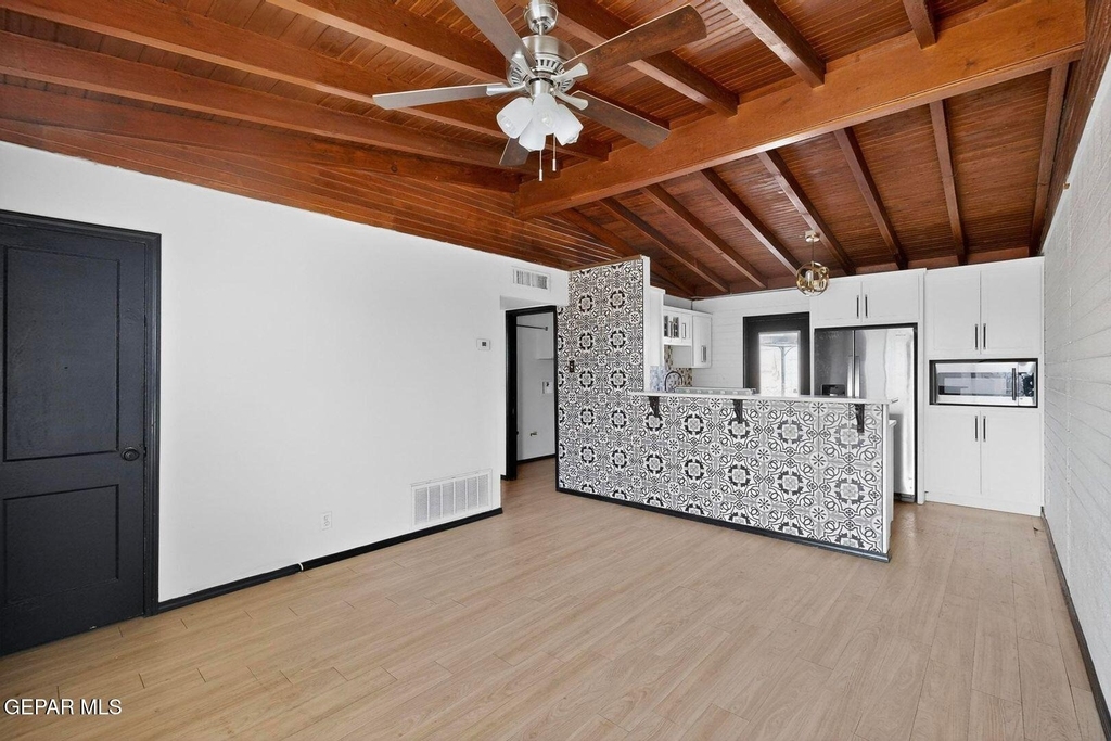 6203 Trowbridge Drive - Photo 5