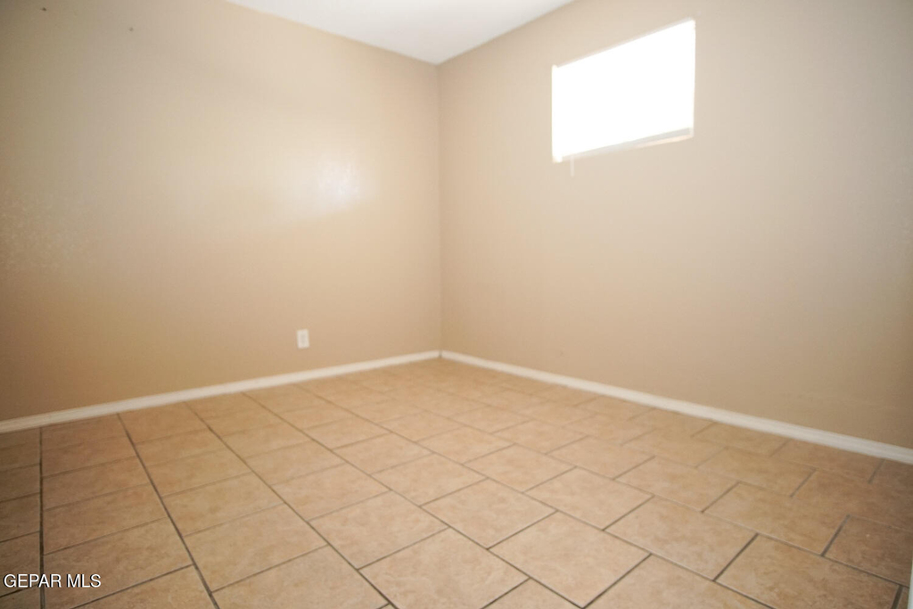 8612 Lawson Street - Photo 7