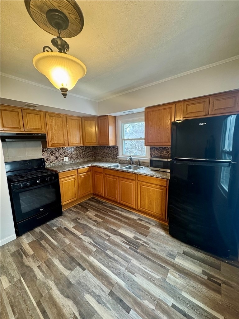 59 Clark Avenue - Photo 3