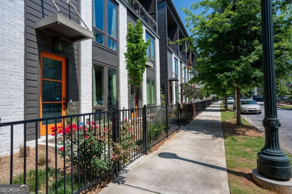 452 Latta Street Ne - Photo 1