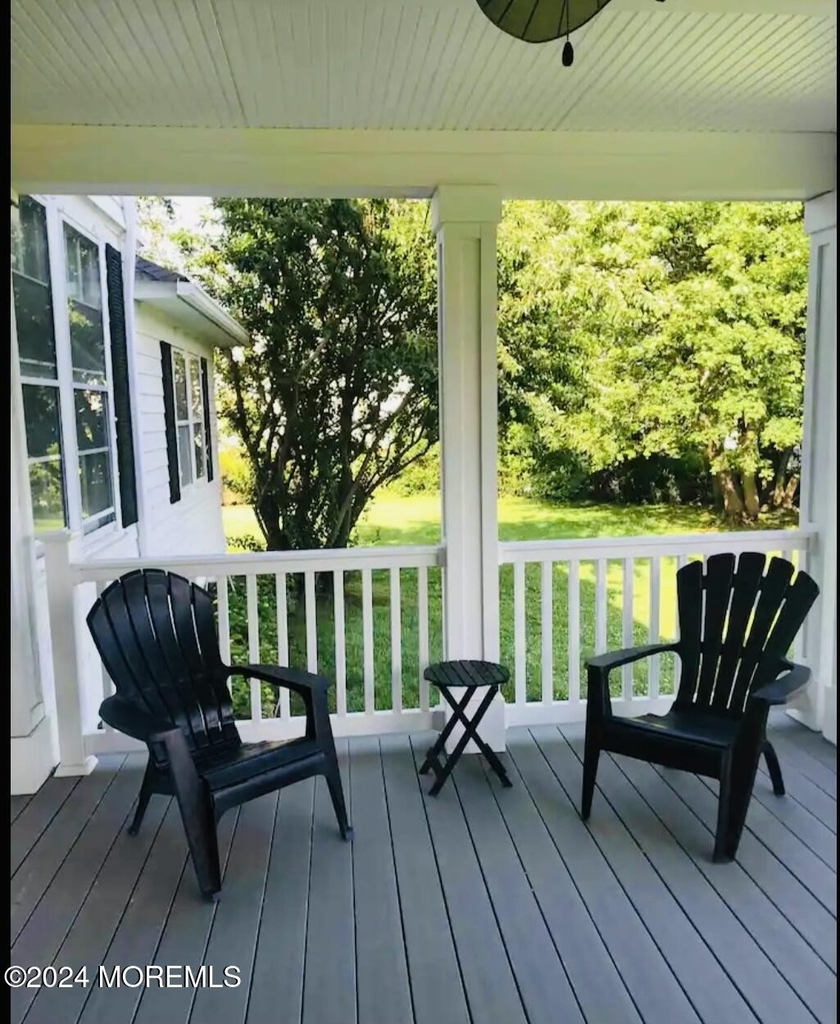 17 Beach Road - Photo 43