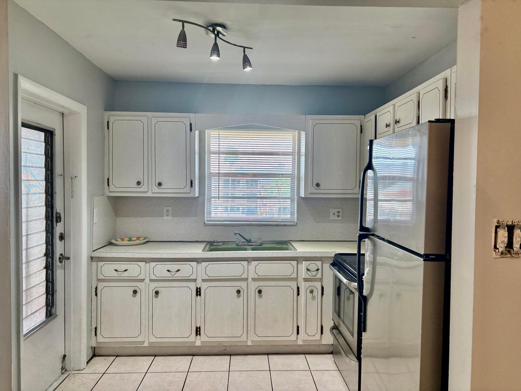 5300 Washington Street - Photo 7