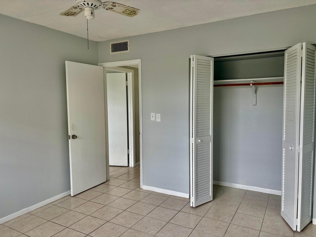 5300 Washington Street - Photo 10
