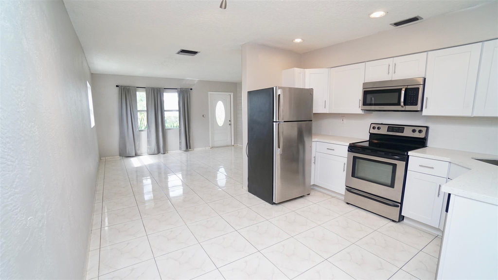 5908 Nw 81st Avenue - Photo 11