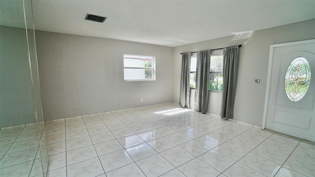 5908 Nw 81st Avenue - Photo 5