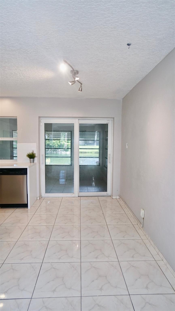 5908 Nw 81st Avenue - Photo 16