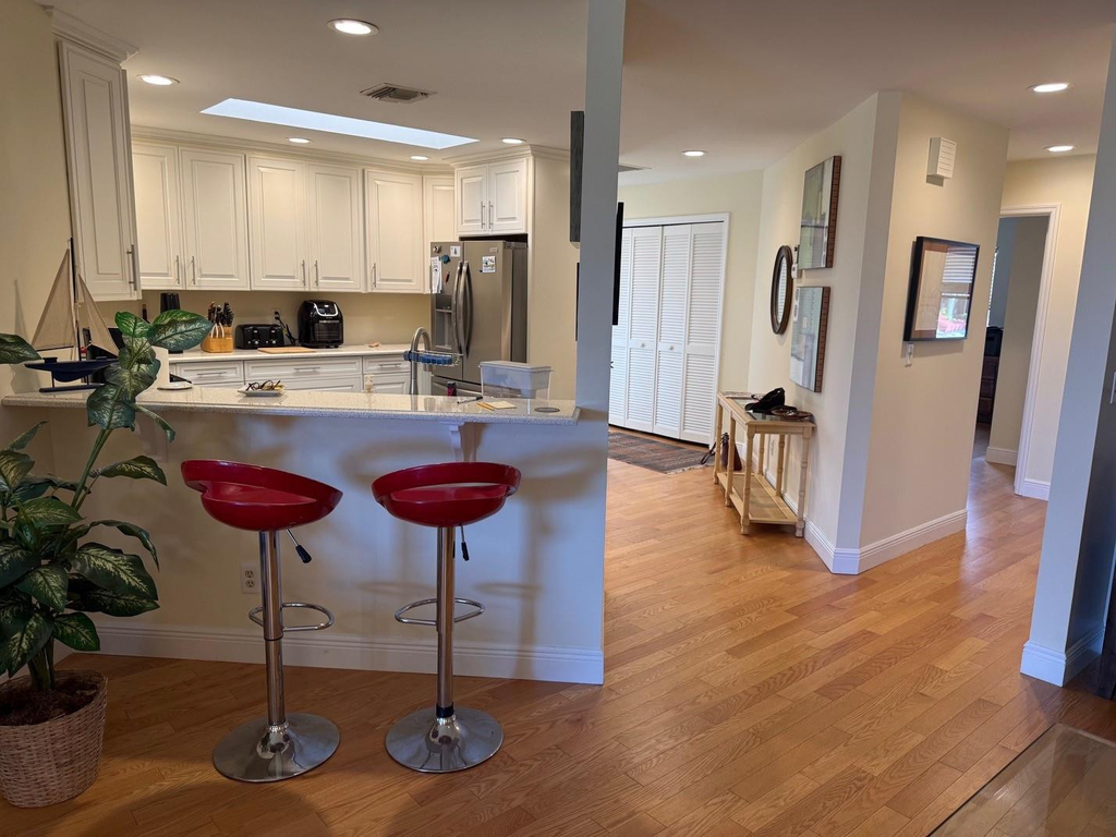 6102 Se Landing Way - Photo 1