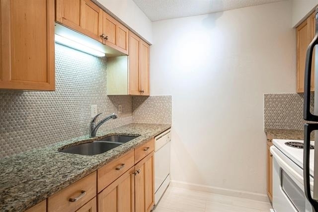 5812 Milton Street - Photo 3