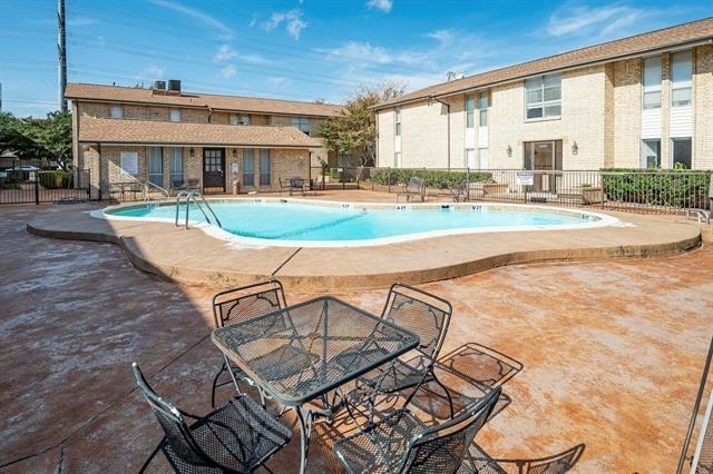 5812 Milton Street - Photo 11