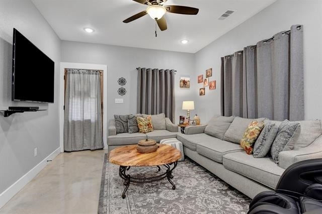 1131 W Owing Street - Photo 3