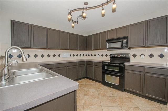 2152 Royal Acres Trail - Photo 4