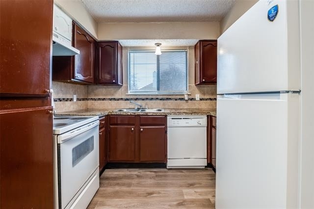 2922 E Pepperidge Drive - Photo 4