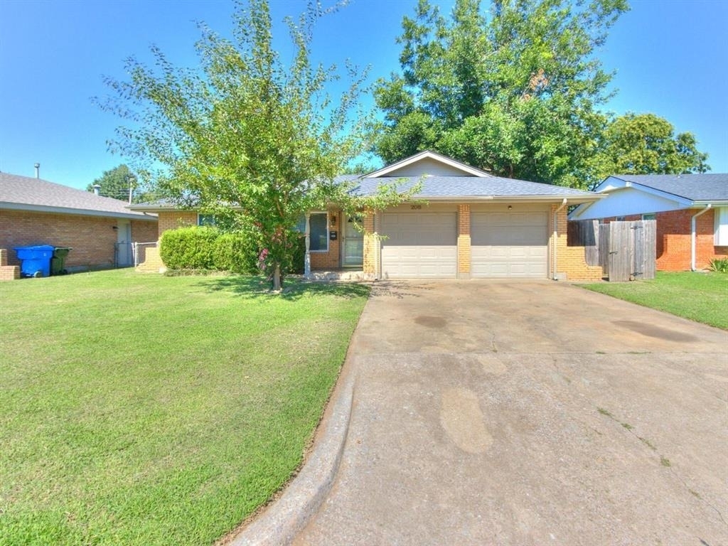 208 Thompson Drive - Photo 5
