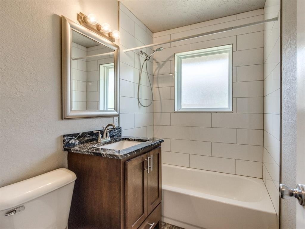 208 Thompson Drive - Photo 15