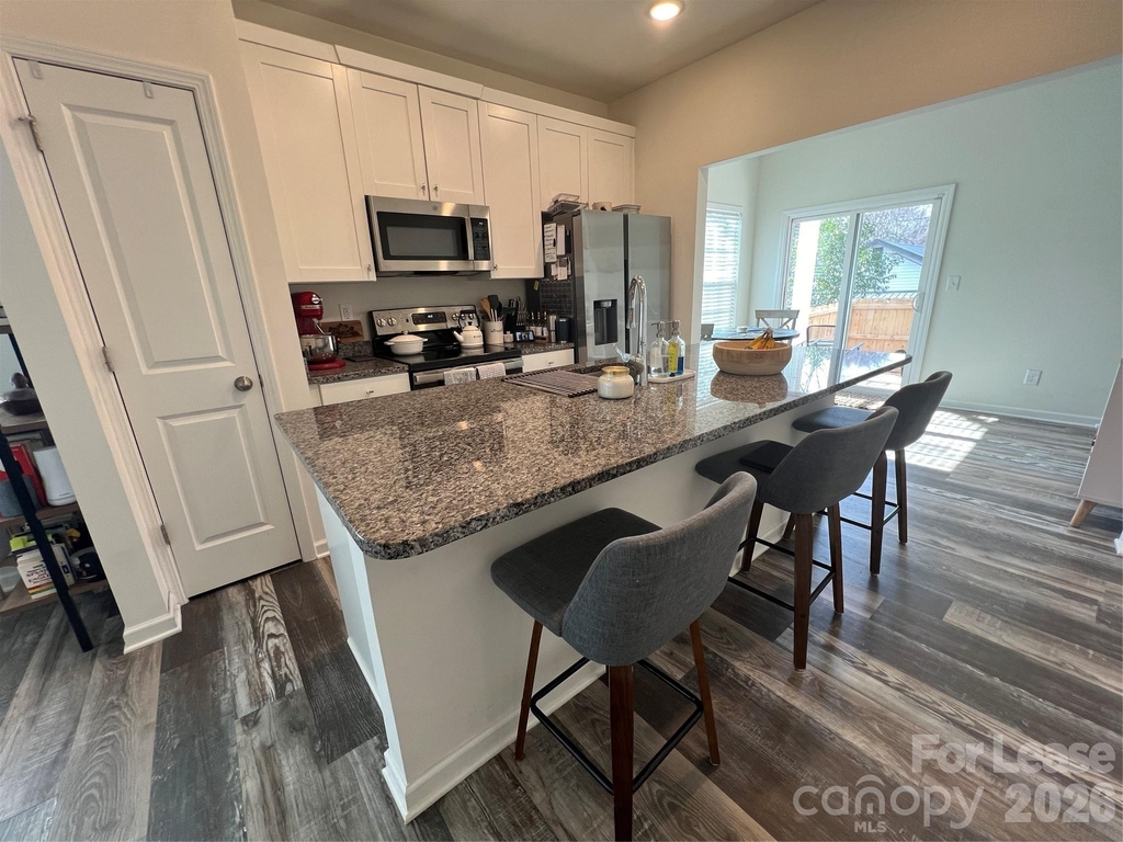 19505 Meridian Street - Photo 2