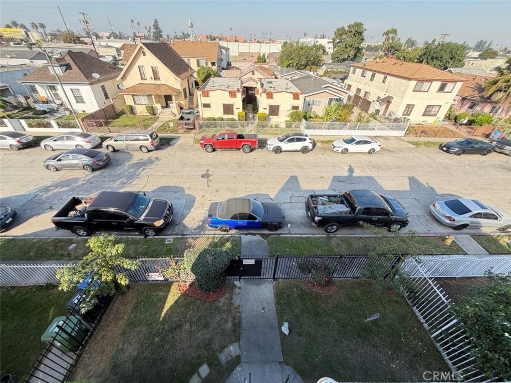 932 W 74th Street - Photo 8