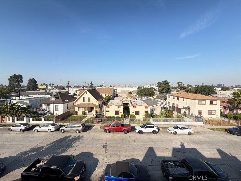 932 W 74th Street - Photo 7